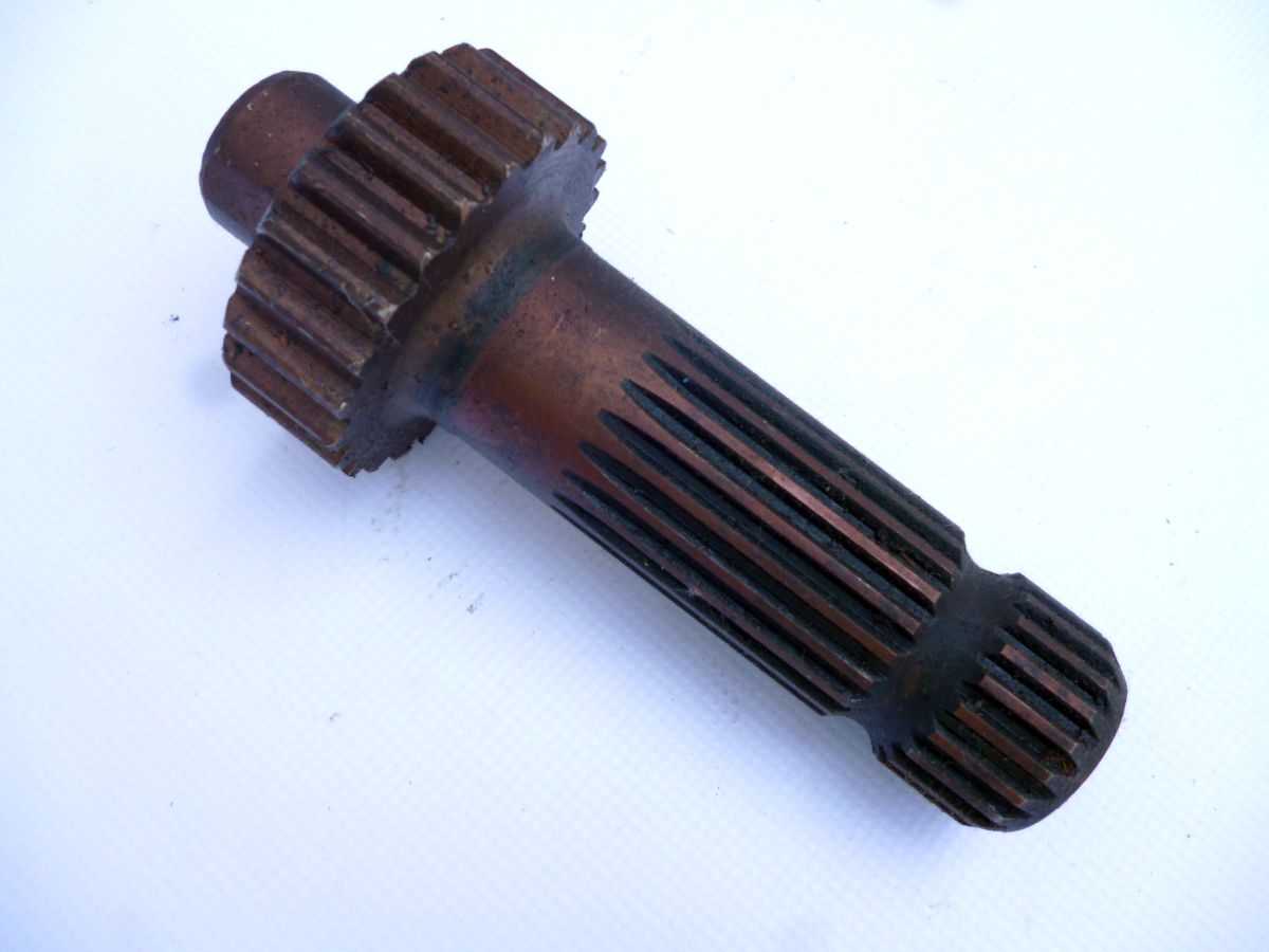 хвостовик мтз. хвостовик мтз. 80-4202019-б-01 хвостовик 6 шлиц. хвостовик 80-4202019-б. 80-4202019-б хвостовик 8 шлиц.