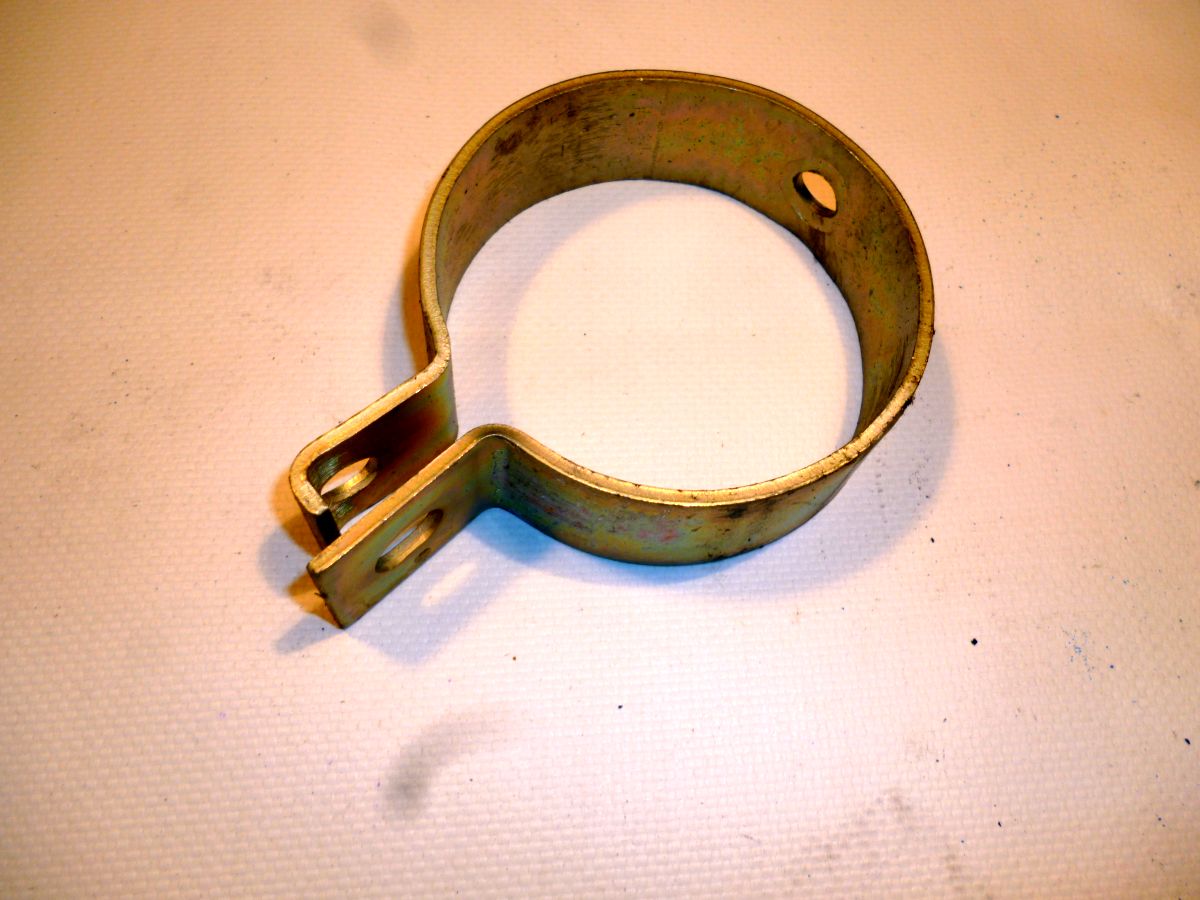 Хомут глушителя 4370-1203117. Хомут опоры карданного вала маз-6310. Хомут маз. Хомут подвесного подшипника маз 53361-2202090. Хомут маз 63031-2202090.